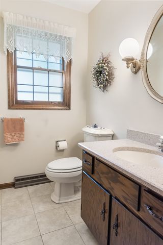 1131 Laureli Circle, Naperville, IL 60540