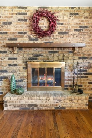 1131 Laureli Circle, Naperville, IL 60540