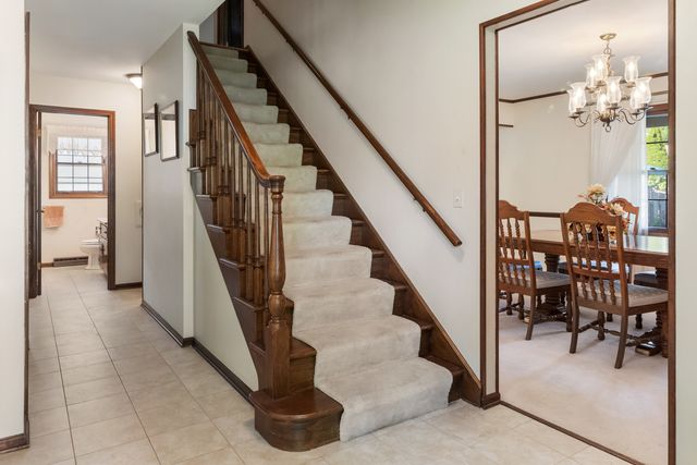 1131 Laureli Circle, Naperville, IL 60540