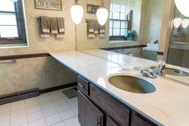 1131 Laureli Circle, Naperville, IL 60540