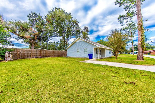 134 Notre Dame, Thibodaux, LA 70301