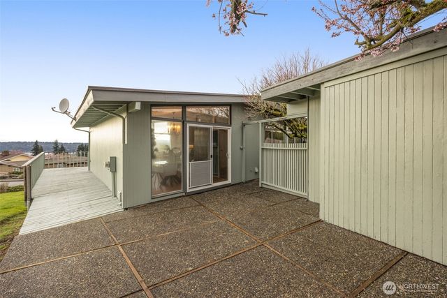 4360 Somerset Boulevard SE, Bellevue, WA 98006