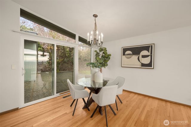 4360 Somerset Boulevard SE, Bellevue, WA 98006