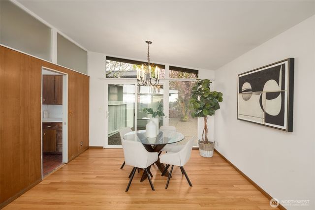 4360 Somerset Boulevard SE, Bellevue, WA 98006