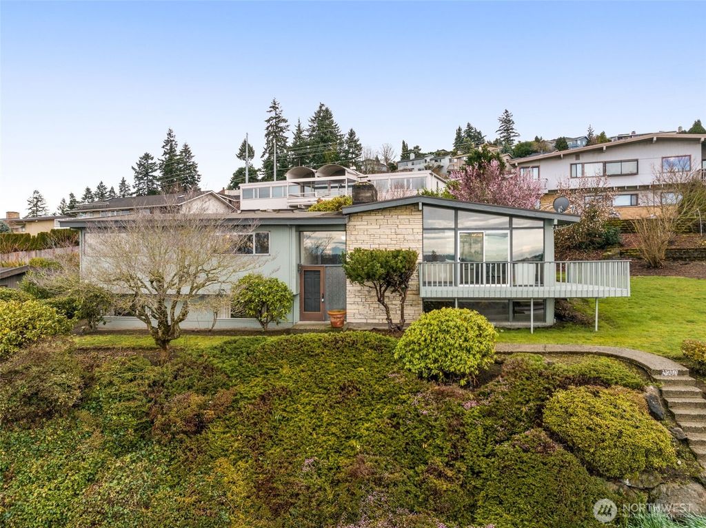 4360 Somerset Boulevard SE, Bellevue, WA 98006