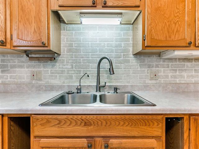 4729 SE 17th Street, Del City, OK 73115
