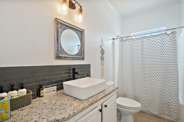 415 Angel Fire RD, Dripping Springs, TX 78620