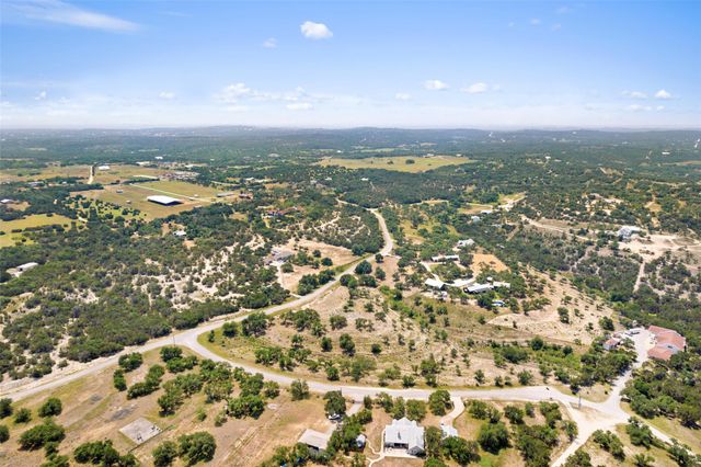 415 Angel Fire RD, Dripping Springs, TX 78620