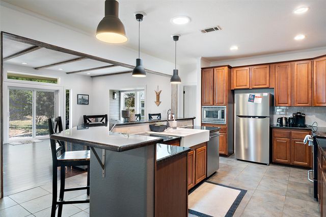 415 Angel Fire RD, Dripping Springs, TX 78620