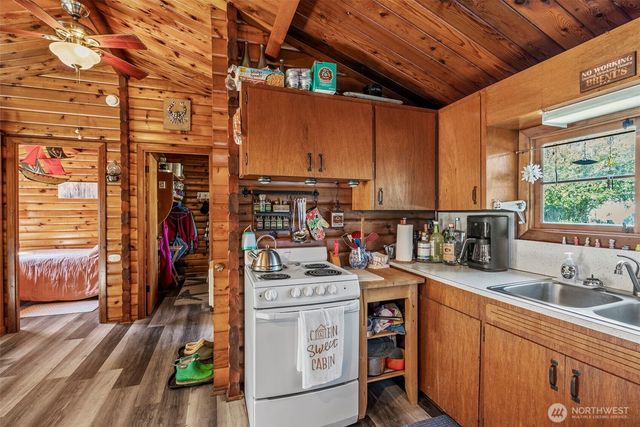 1505 201st Street, Ocean Park, WA 98640