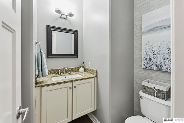1006 S 197th Circle, Elkhorn, NE 68022