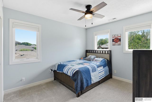 1006 S 197th Circle, Elkhorn, NE 68022
