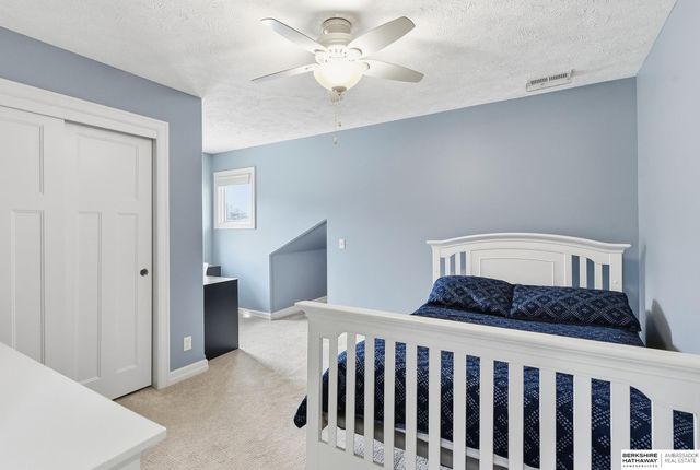 1006 S 197th Circle, Elkhorn, NE 68022