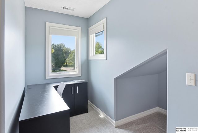 1006 S 197th Circle, Elkhorn, NE 68022