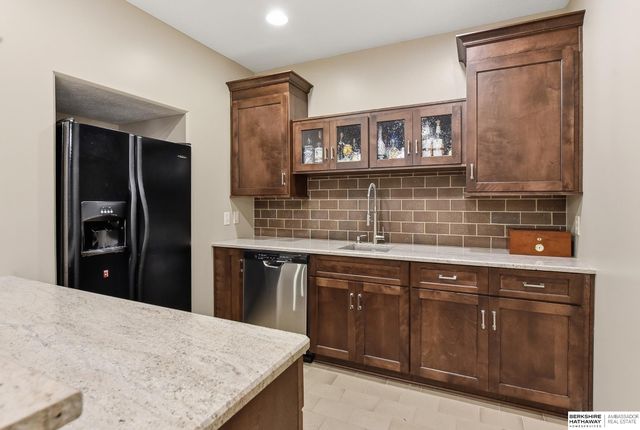 1006 S 197th Circle, Elkhorn, NE 68022