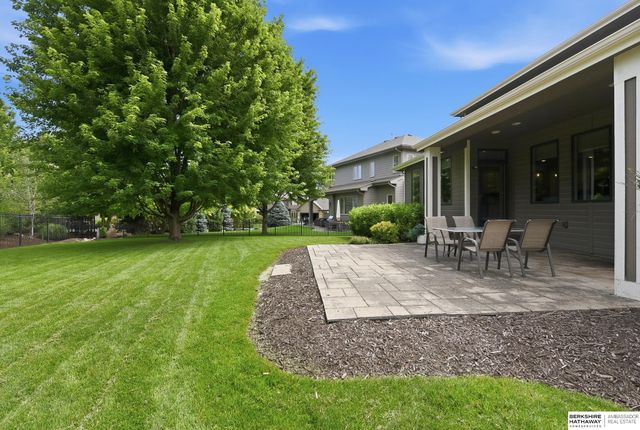 1006 S 197th Circle, Elkhorn, NE 68022