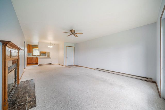 1313 WITTMANN PARK LANE, Menasha, WI 54952