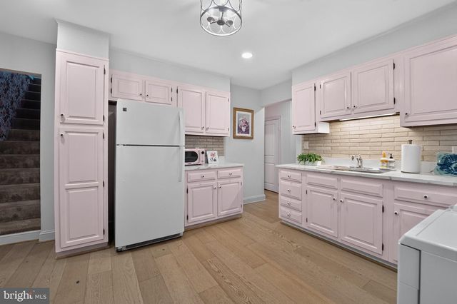 206 LINDEN AVE, Edgewater, MD 21037