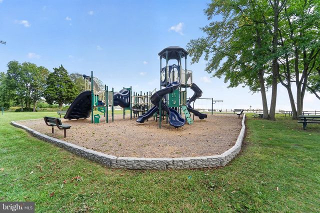 206 LINDEN AVE, Edgewater, MD 21037