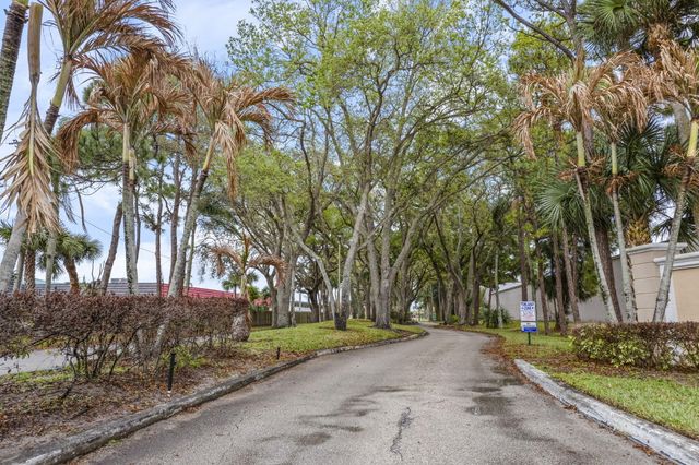 1765 S Dovetail Drive, Fort Pierce, FL 34982