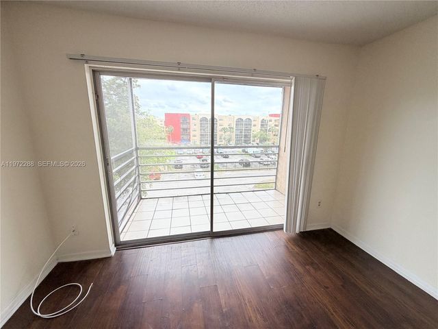 2800 NW 56th Avenue F403, Lauderhill, FL 33313