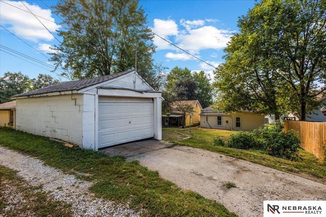 714 Avenue C, Plattsmouth, NE 68048