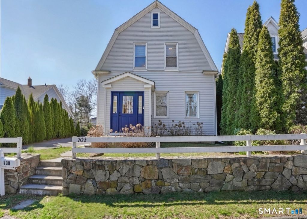 709 Tunxis Hill Road, Fairfield, CT 06824