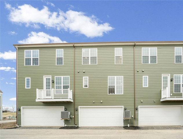 325 Palisade Way, Cranberry Twp, PA 16066