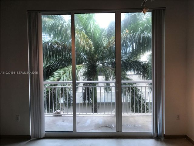 2001 Biscayne Blvd 2405, Miami, FL 33137