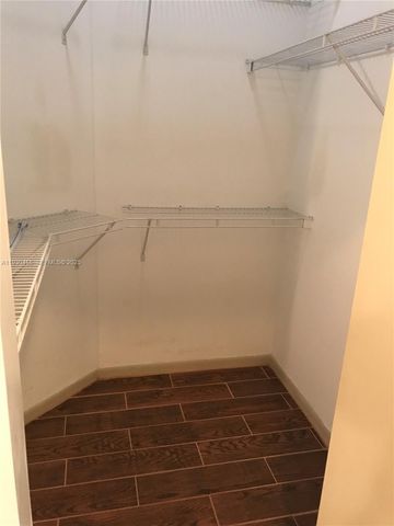 2001 Biscayne Blvd 2405, Miami, FL 33137