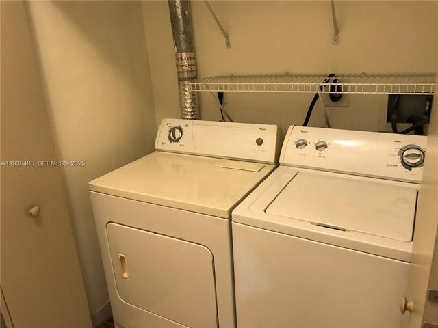 2001 Biscayne Blvd 2405, Miami, FL 33137