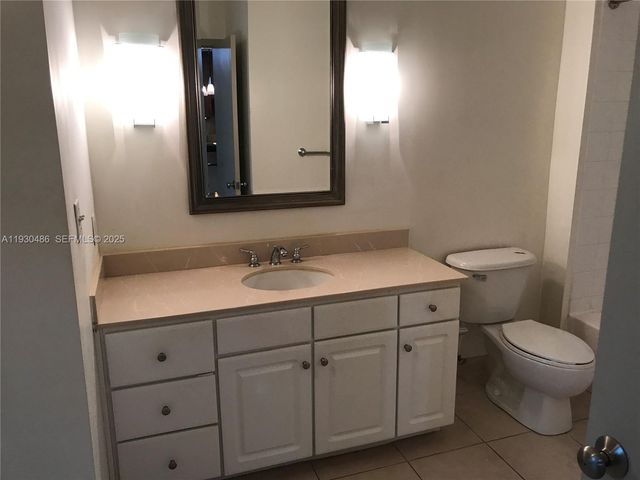 2001 Biscayne Blvd 2405, Miami, FL 33137