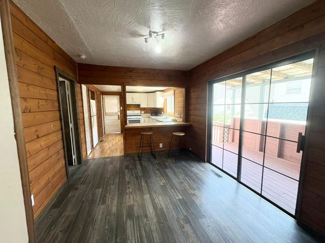 110 Church St, Jackson, CA 95642