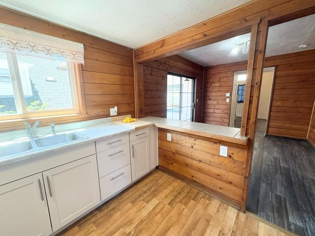 110 Church St, Jackson, CA 95642