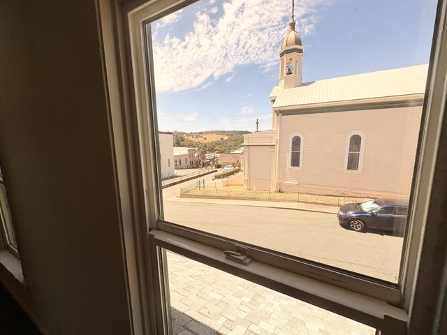 110 Church St, Jackson, CA 95642