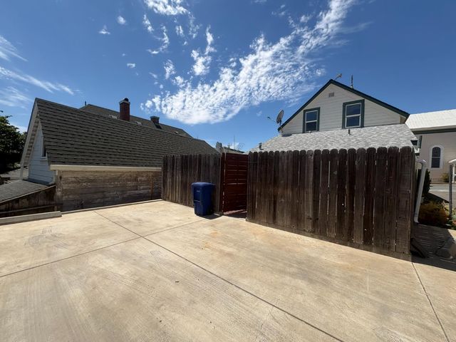 110 Church St, Jackson, CA 95642