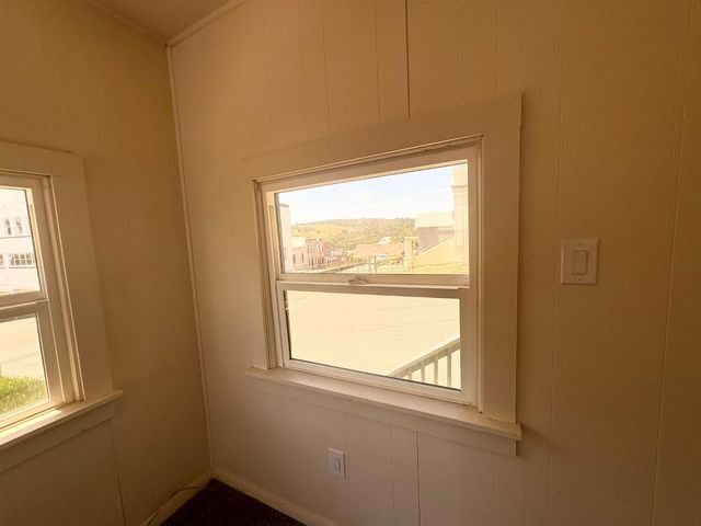 110 Church St, Jackson, CA 95642