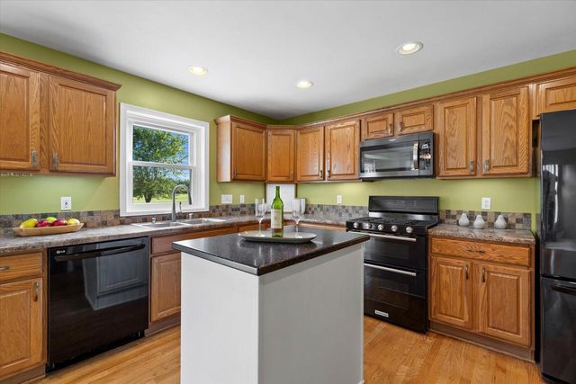 W309N7516 Champion RUN, Hartland, WI 53029