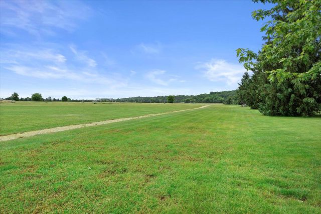 W309N7516 Champion RUN, Hartland, WI 53029