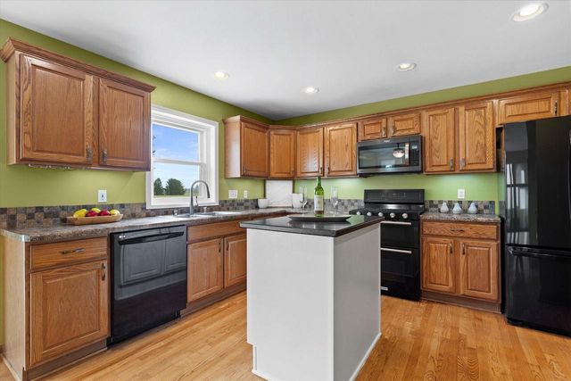 W309N7516 Champion RUN, Hartland, WI 53029