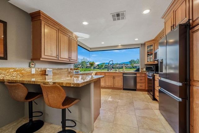 13 Pine Valley Drive, Rancho Mirage, CA 92270