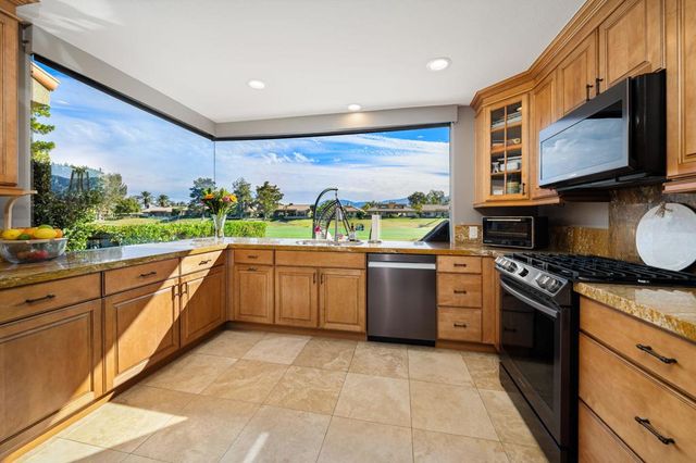 13 Pine Valley Drive, Rancho Mirage, CA 92270