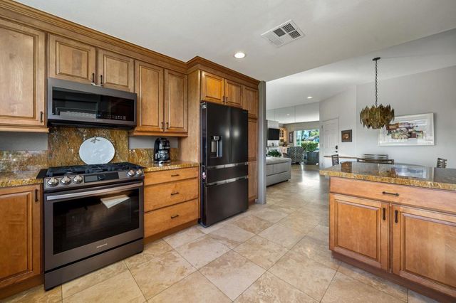 13 Pine Valley Drive, Rancho Mirage, CA 92270