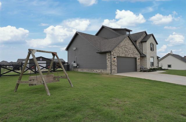 116 Spanish Moss Trail, Rhome, TX 76078