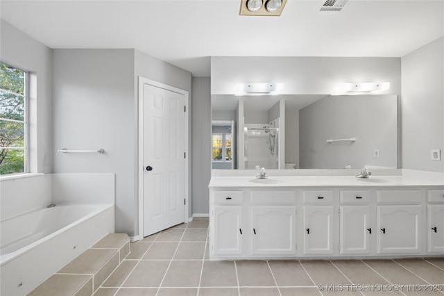 9252 S 88th East Place, Tulsa, OK 74133