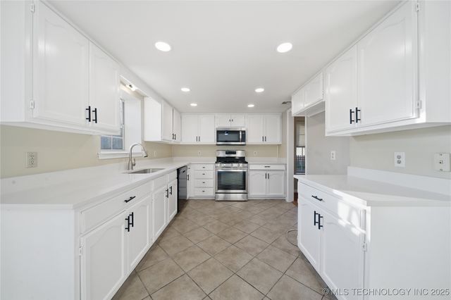 9252 S 88th East Place, Tulsa, OK 74133