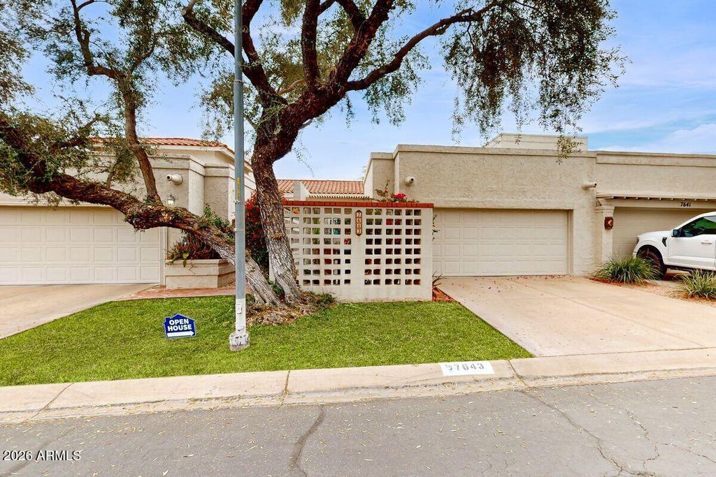7643 E SANDALWOOD Drive, Scottsdale, AZ 85250