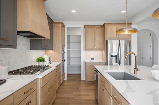 14708 Kingsview Lane N, Dayton, MN 55327