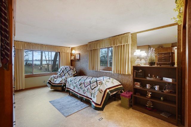 25215 W Loomis ROAD, Wind Lake, WI 53185