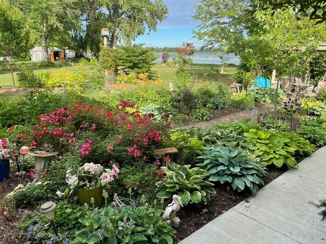 25215 W Loomis ROAD, Wind Lake, WI 53185